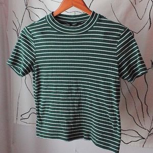 Forever 21 Turtleneck Crop top